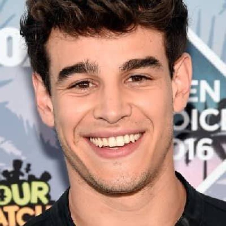 Alberto Rosende Bio (Wiki) 