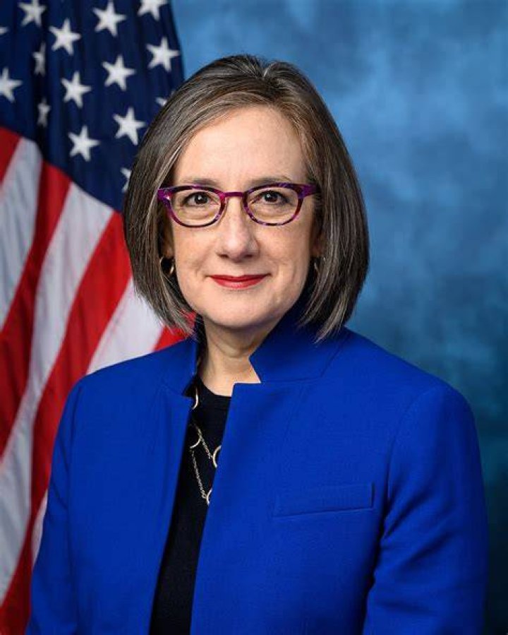 Andrea Salinas (Politician) Bio (Wiki) 