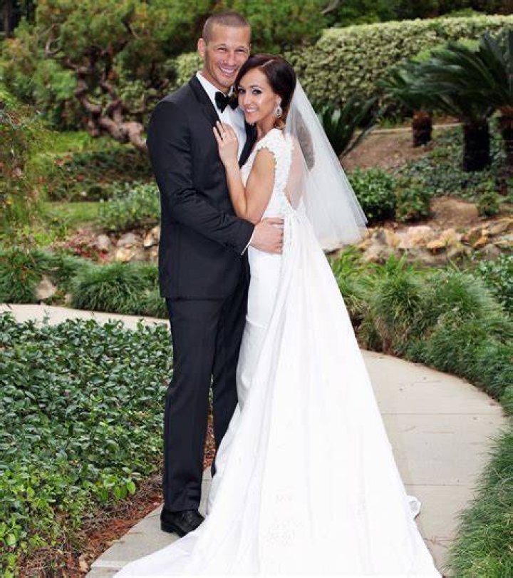 Ten of The Bachelor and The Bachelorette Couples That Are Still Together!! Ashley Hebert and J.P Rosenbaum with kids
