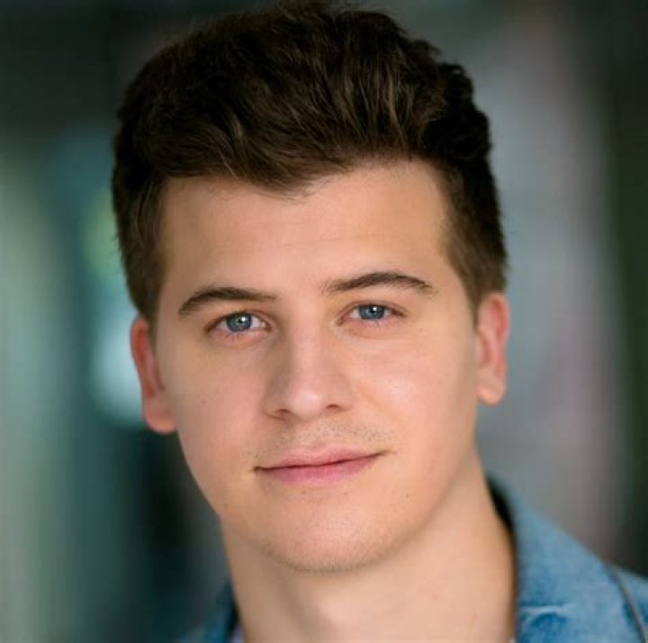 Barrett Carnahan Bio (Wiki) 