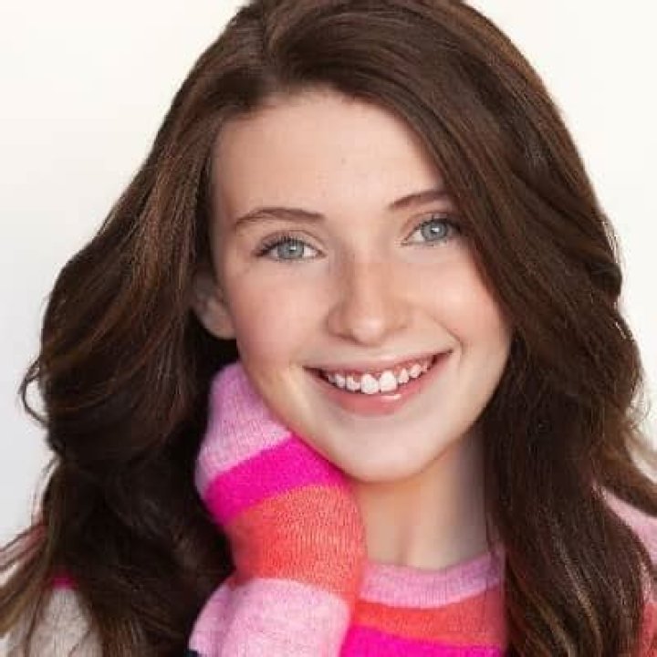 Cali Kira Bio (Wiki) 