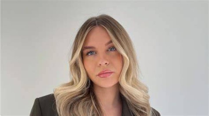 Dagi Bee Bio (Wiki) 