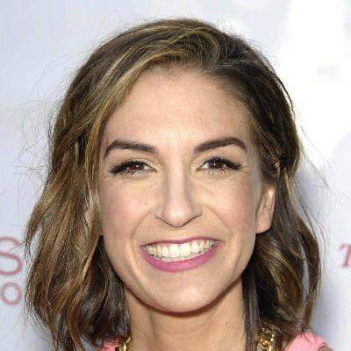 Danielle Schneider Bio (Wiki) 