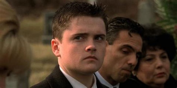 Does AJ Soprano kill himself?