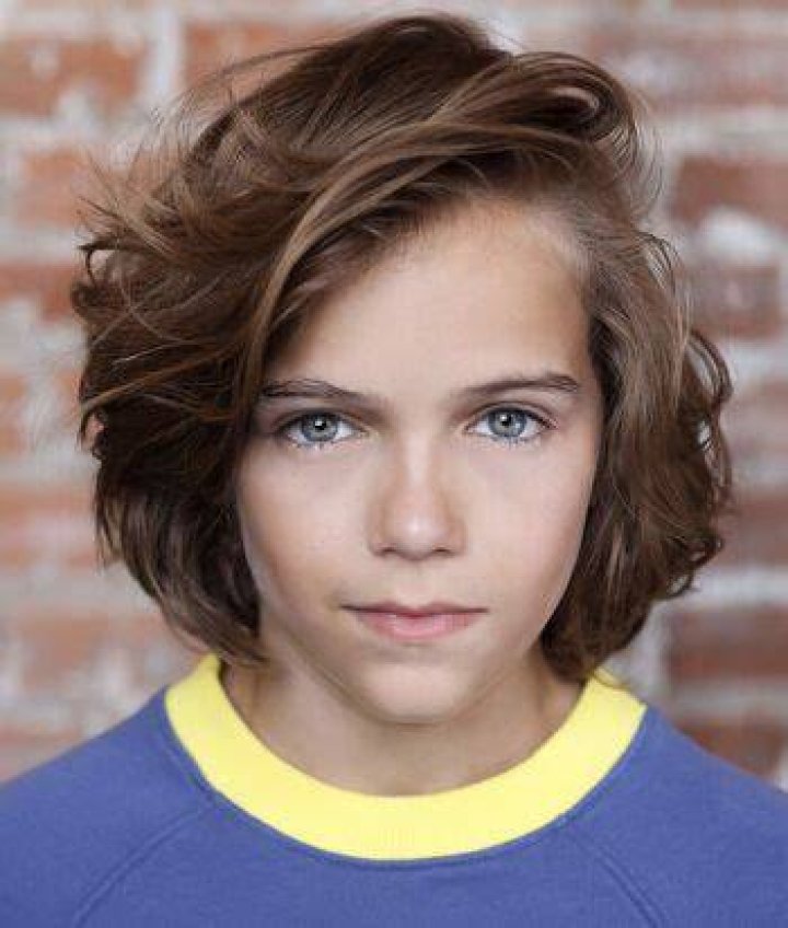 Gavin Warren Bio (Wiki) 
