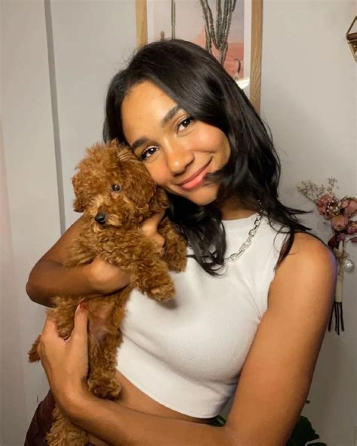 Greta Onieogou Pets