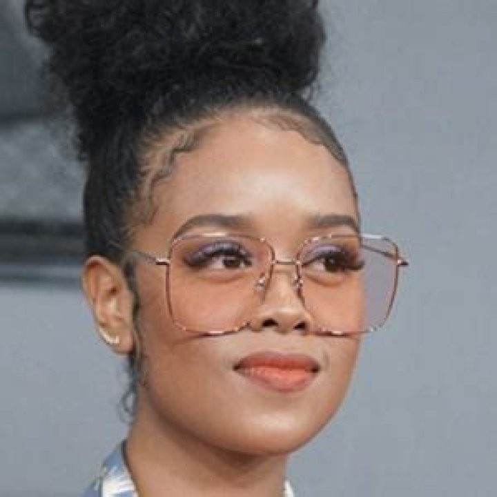 H.E.R. - Age, Family, Bio