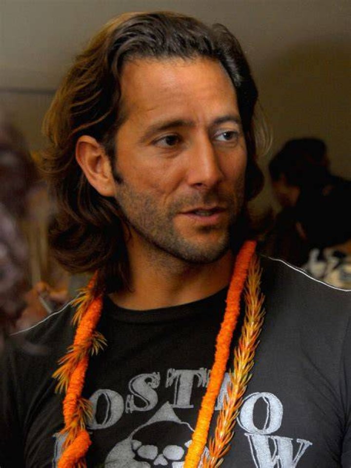 Henry Ian Cusick Bio (Wiki) 