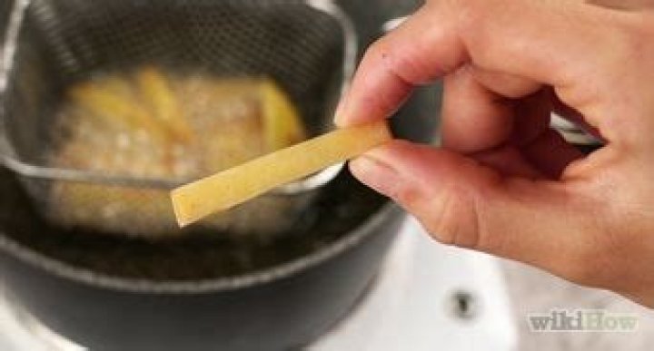 How do you filter fry oil?
