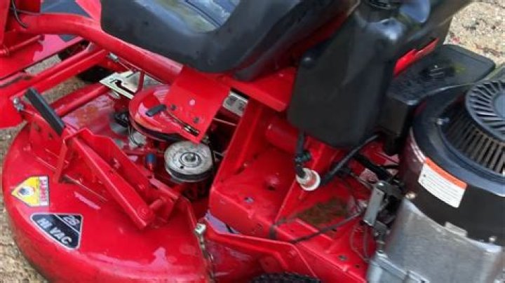 How do you turn on a Snapper lawn mower?