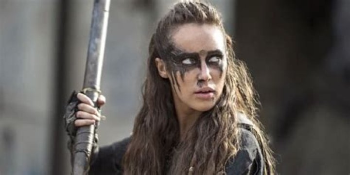 How old is Lexa in the 100?