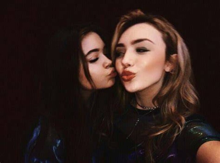 Is Peyton List lesbian?