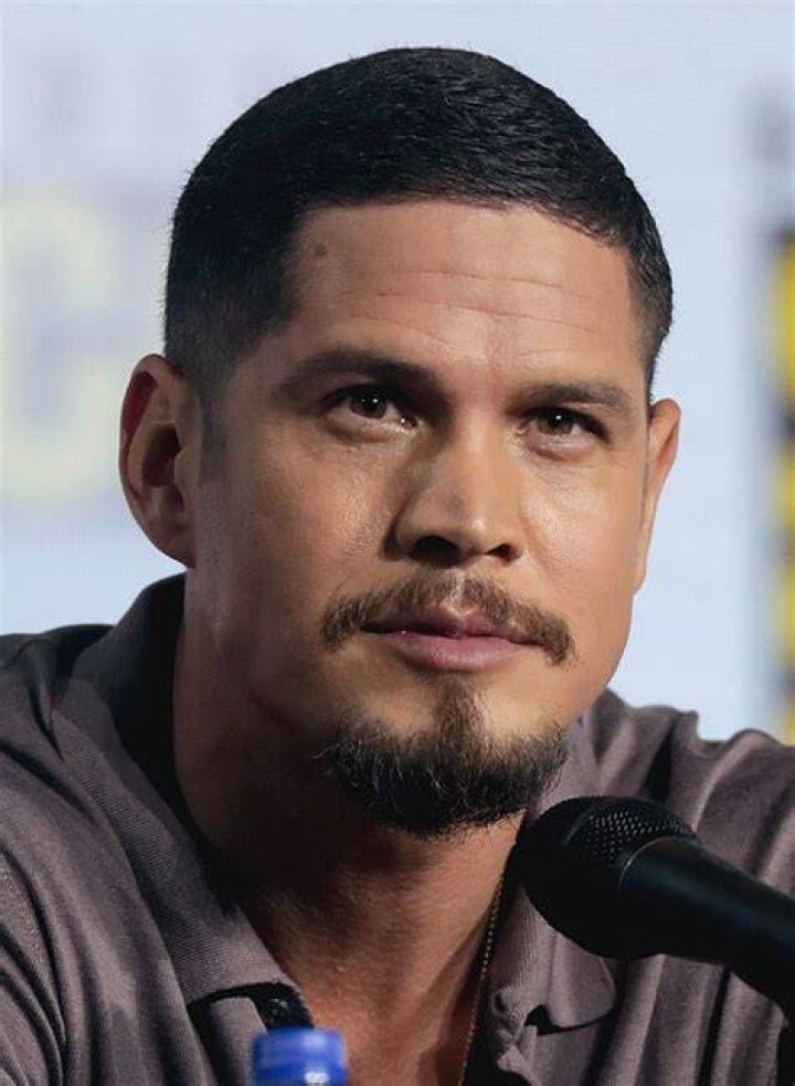 J. D. Pardo Bio (Wiki) 