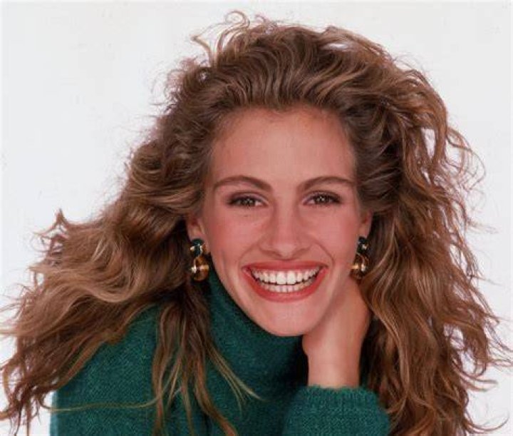 Julia Roberts is stressed about her elder brother, Eric Roberts’ upcoming tell-all book! Julia Roberts
