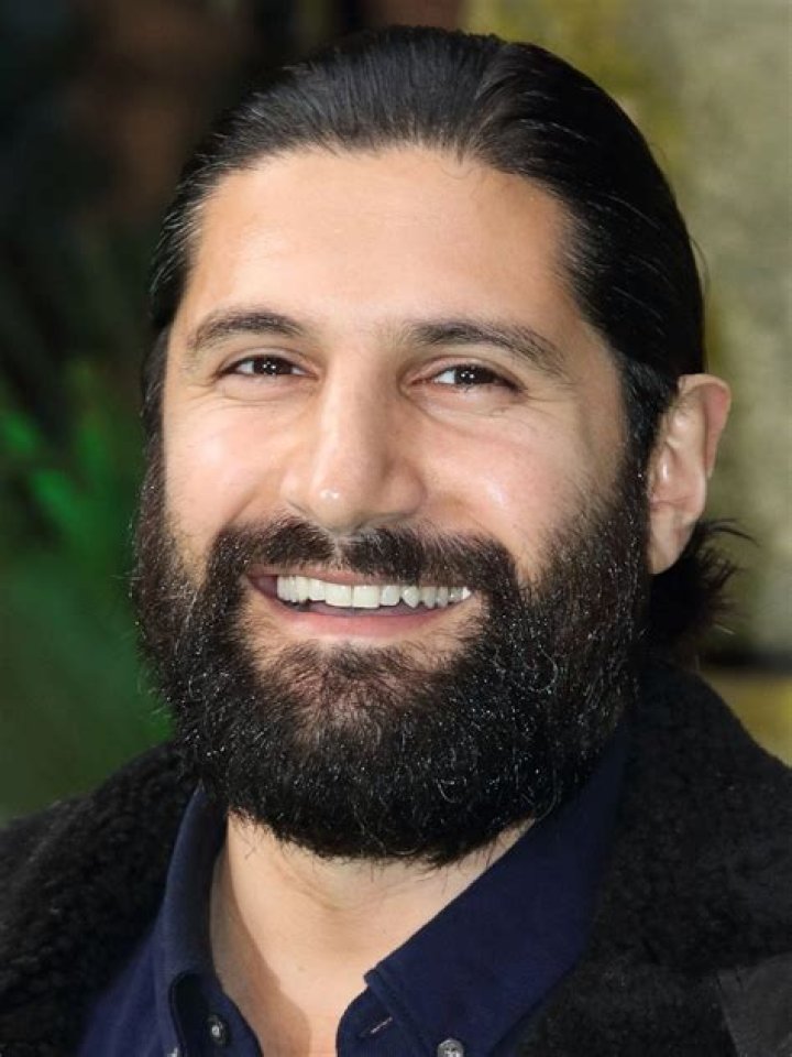 Kayvan Novak Bio (Wiki) 