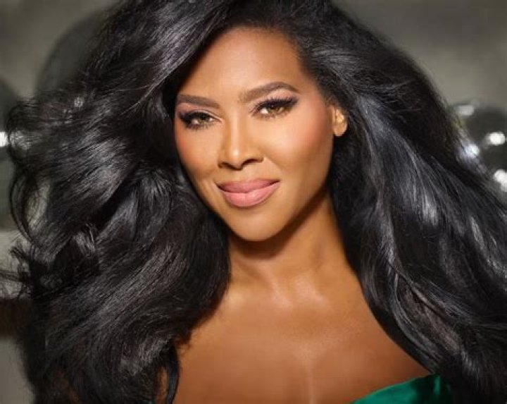 Kenya Moore Bio (Wiki) 