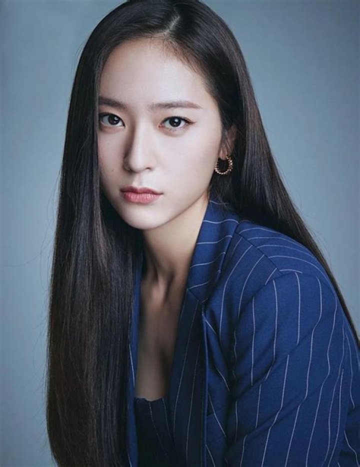 Krystal Jung Bio (Wiki) 