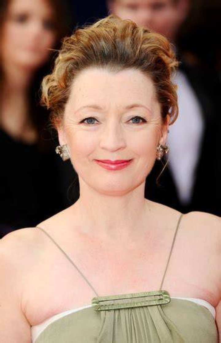 Lesley Manville Bio (Wiki) 