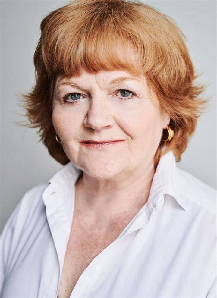 Lesley Nicol Bio (Wiki) 