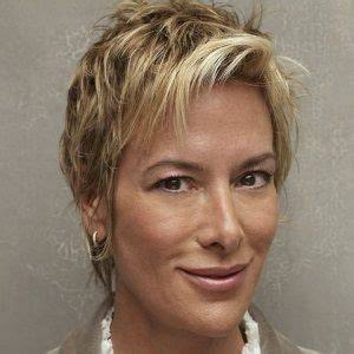 Liz Brixius Bio (Wiki) 