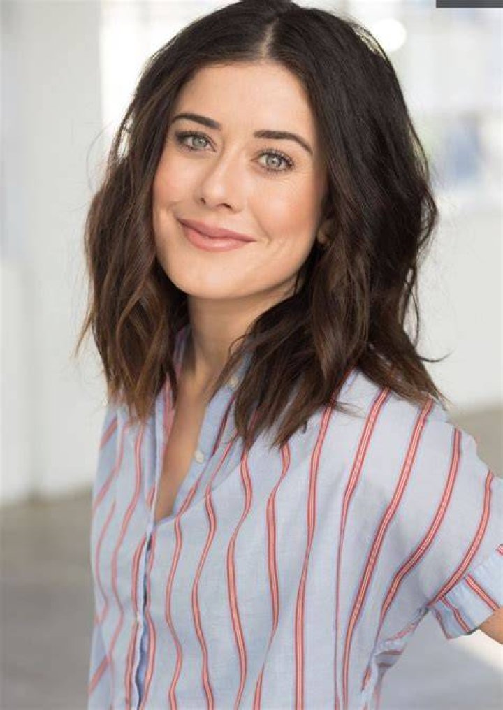 Manon Mathews Manon Mathews
