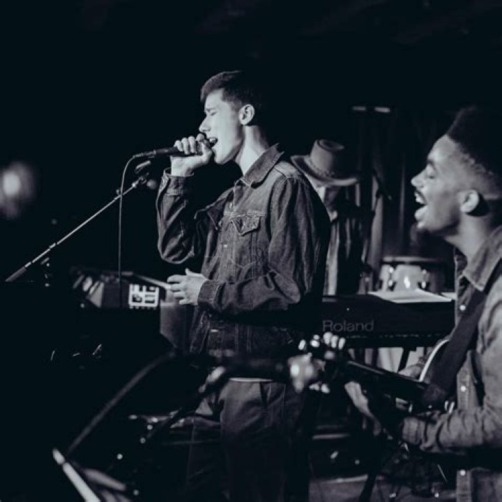 3 Interesting facts about ‘The Voice’ contestant Micah Iverson! Micah Iverson with a cappella group