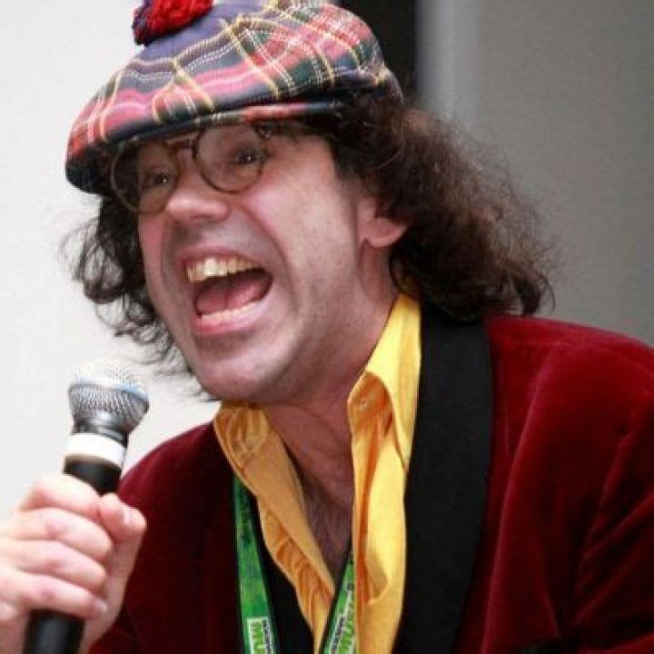 Nardwuar - Age, Family, Bio