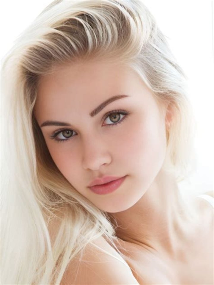 Scarlett Leithold Bio (Wiki) 
