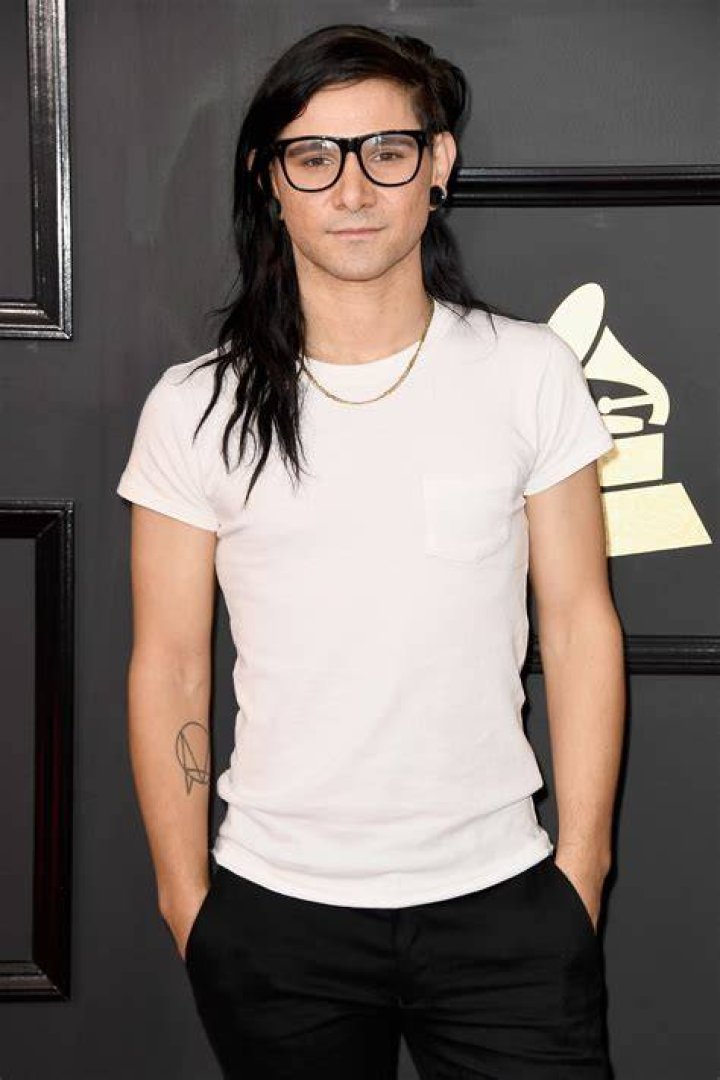Skrillex(Sonny John Moore) Bio (Wiki) 