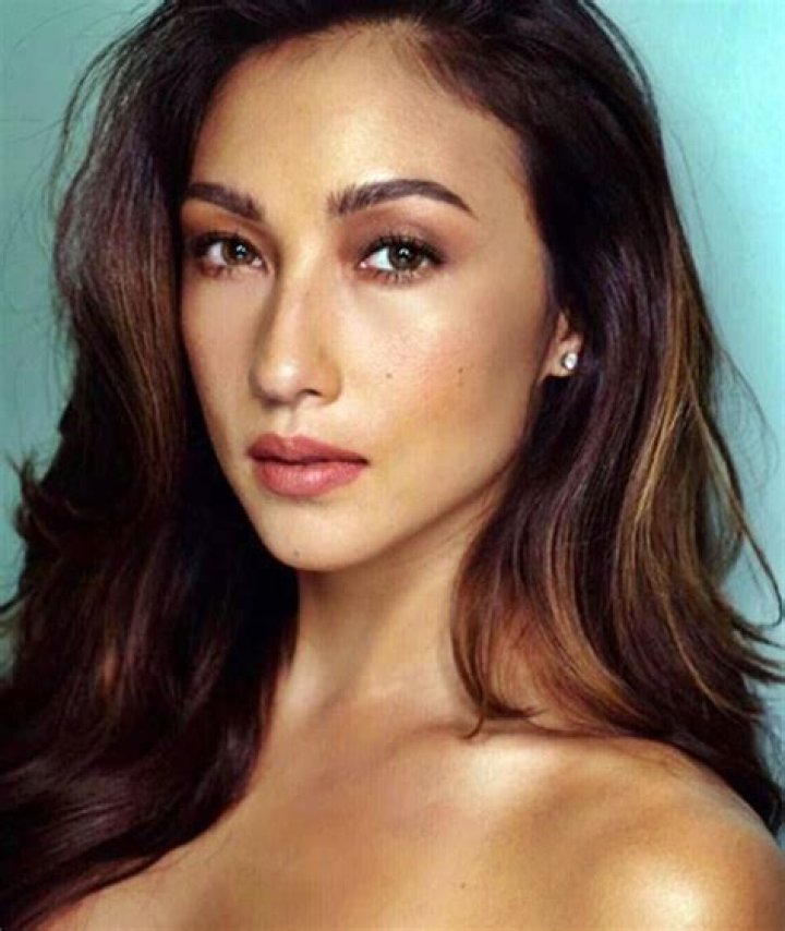 Solenn Heussaff's pet Pochola