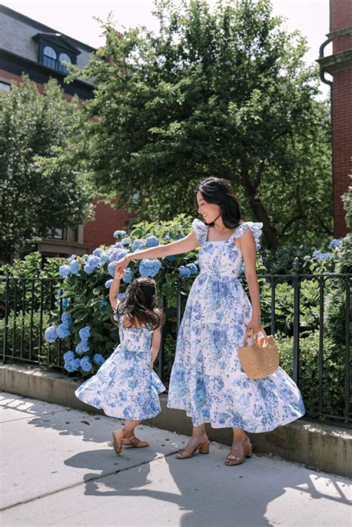 Multi-talents! Dancer, singer, actress, and model Ava Cota! Know the secrets of her successful career, and about her family, and father! Source: Pinterest (Ava with mom Jeanette)