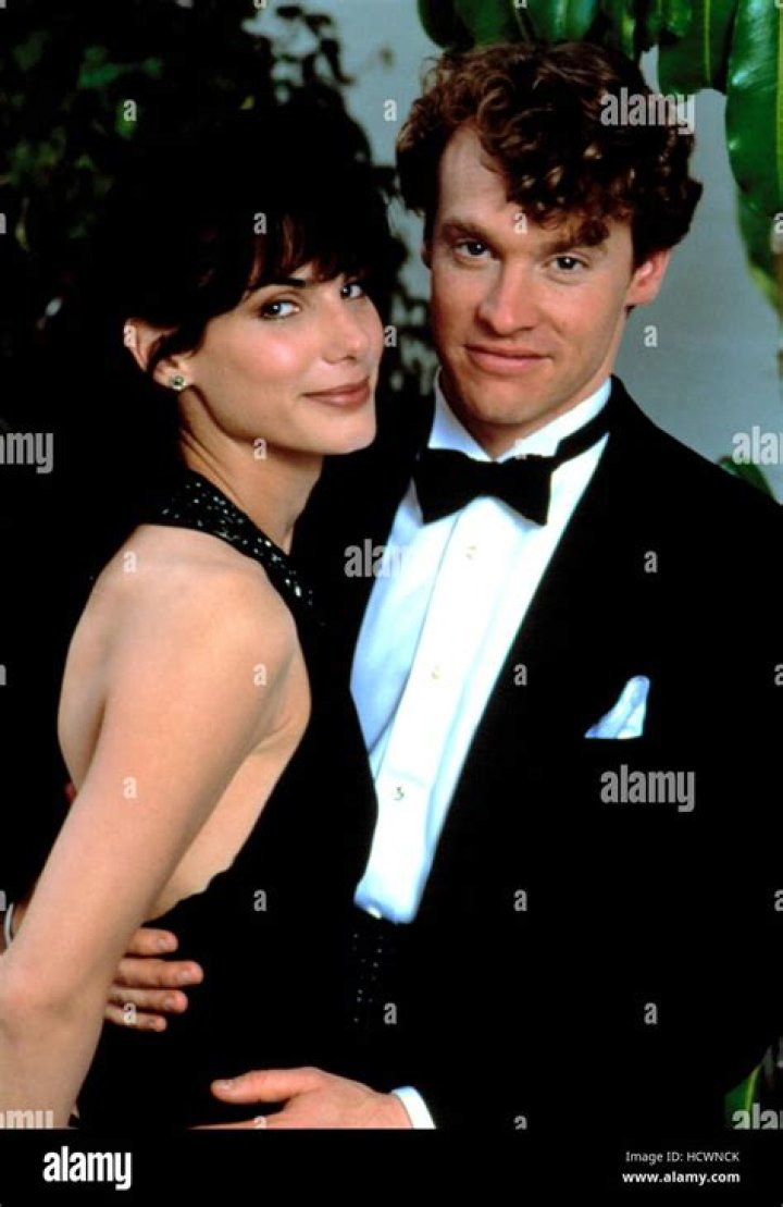 Tate Donovan reveals his experience working with ex girlfriend Jennifer Aniston! Who is he? Tate Donovan and Sandra Bullock