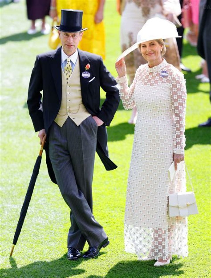 Prince Harry and Meghan Markle face marriage problems?, get an insight on it!! The Duke and Duchess with their baby Archie