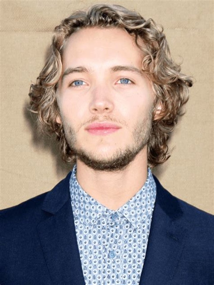 Toby Regbo Toby Regbo